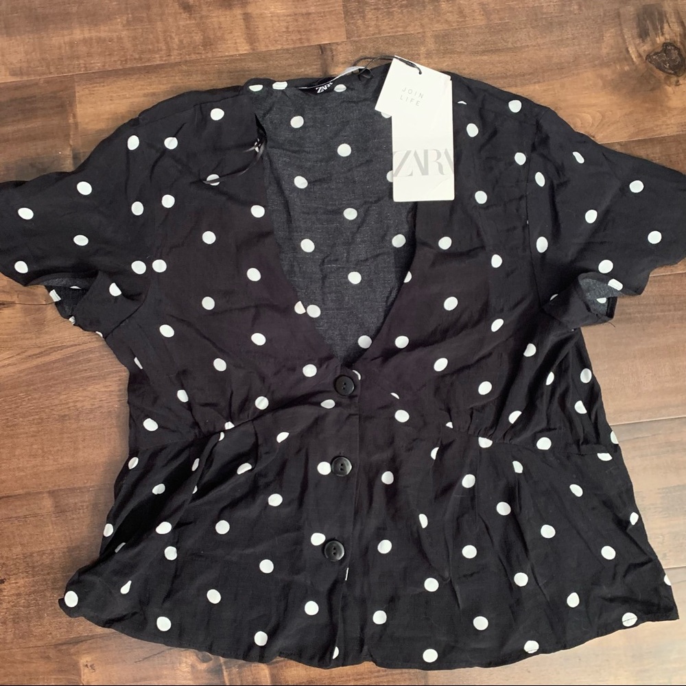 Polka dot pleated blouse